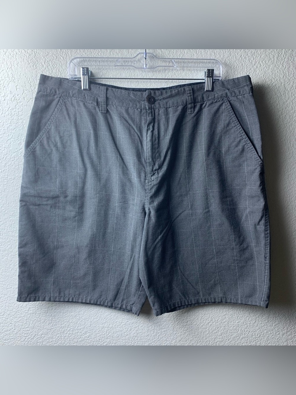 Hurley Grey Grid Pinstripe Casual Walkshorts Flat Front
